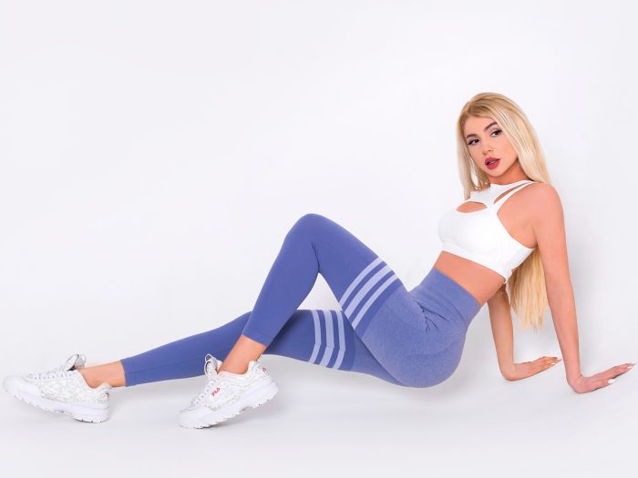 colanți de fitness de culoare mov, din material fără cusături, cu talie înaltă