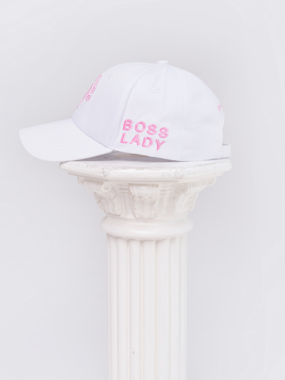 Boss Lady, moderni šešir za sunce s vizirom i logom Peach Pump