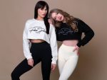 Къса бежова спортна блуза с черен, бродиран надпис Peach Pump