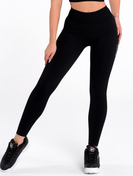 Seamless black gym leggings, thick fabric, medium rise waist by Peach Pump