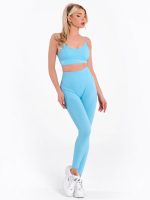 Jasnoniebieskie bezszwowe legginsy i biustonosz z wkładkami od Peach Pump