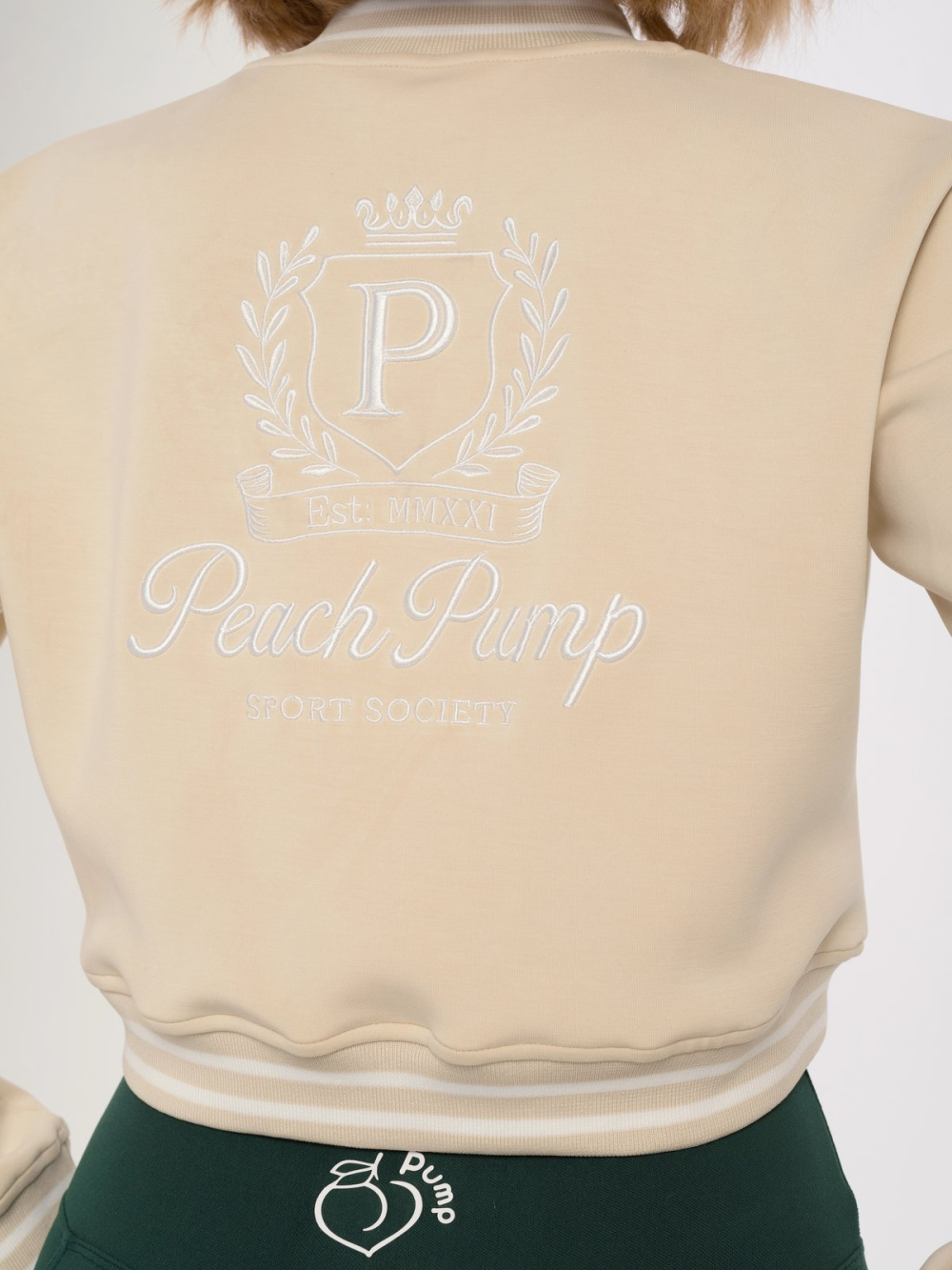 Béžová športová krátka bunda s výšivkou Peach Pump