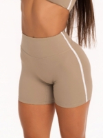 Dámske béžové krátke športové legíny s bielymi pruhmi typu „Biker Shorts“